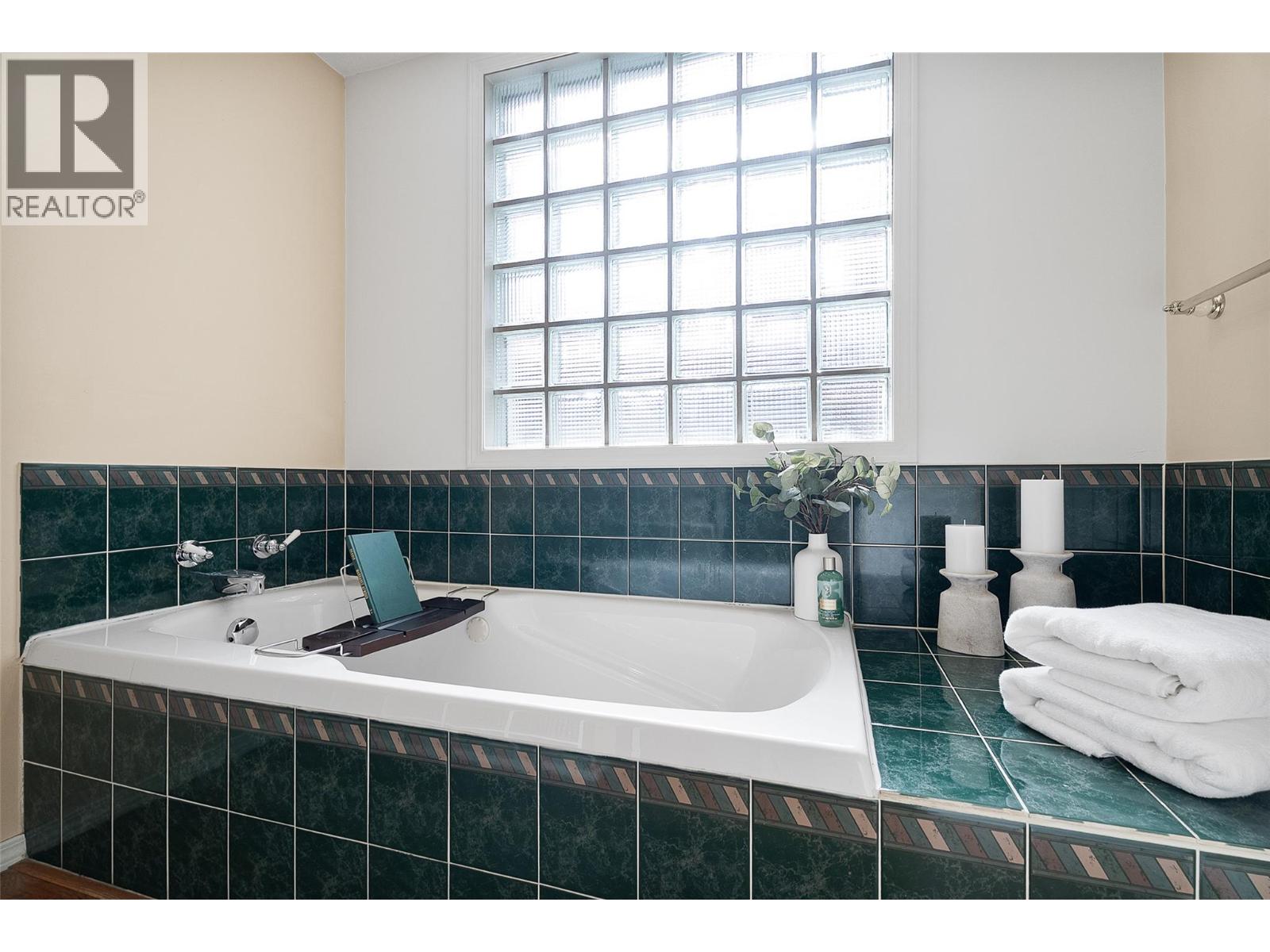 816 ALPINE Terrace, Kamloops