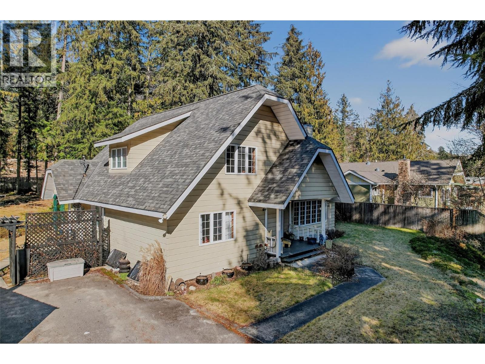 6119 PIPPERS Lane, Nelson