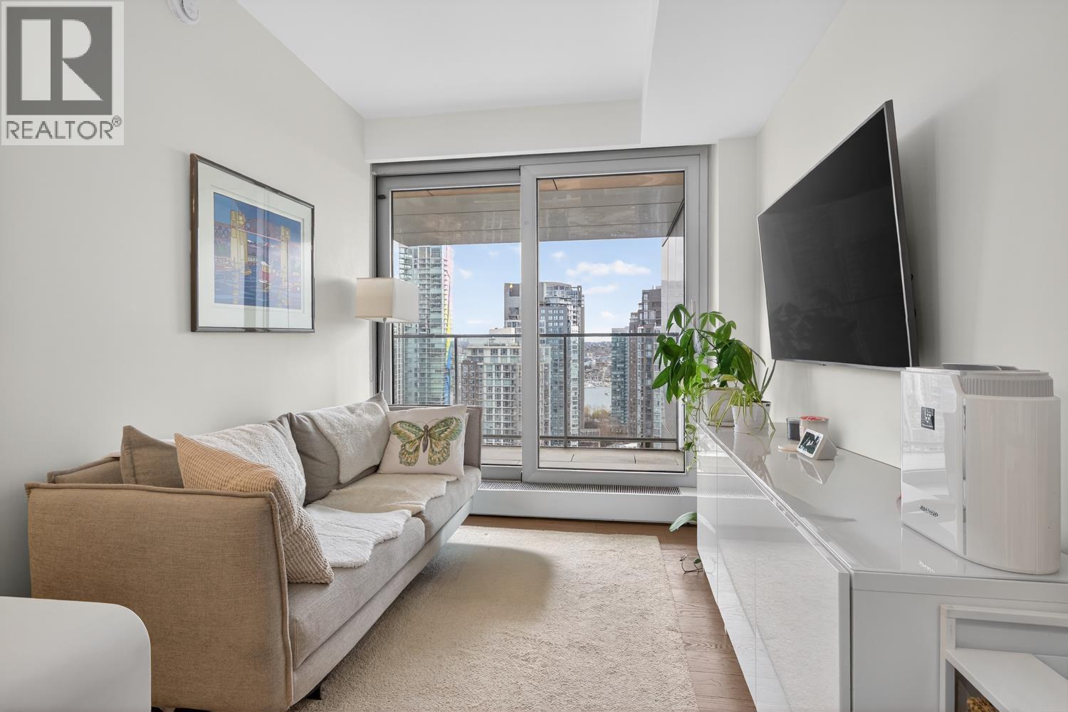 2809 1480 HOWE Street - main photo