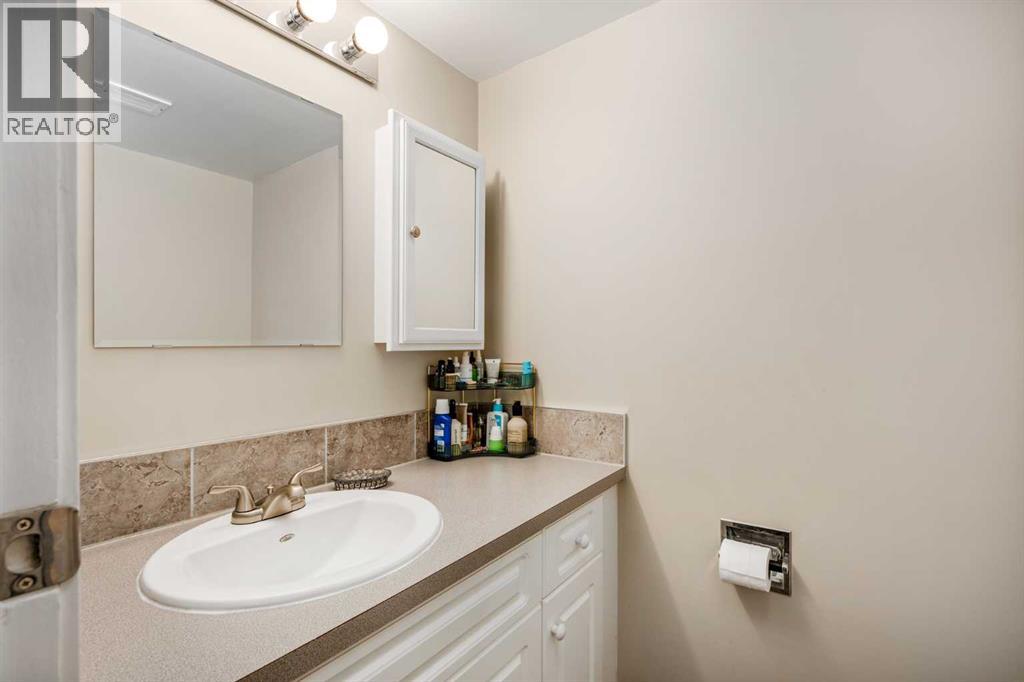 Single Family House for Sale in D  Heritage Drive SE Acadia Calgary 