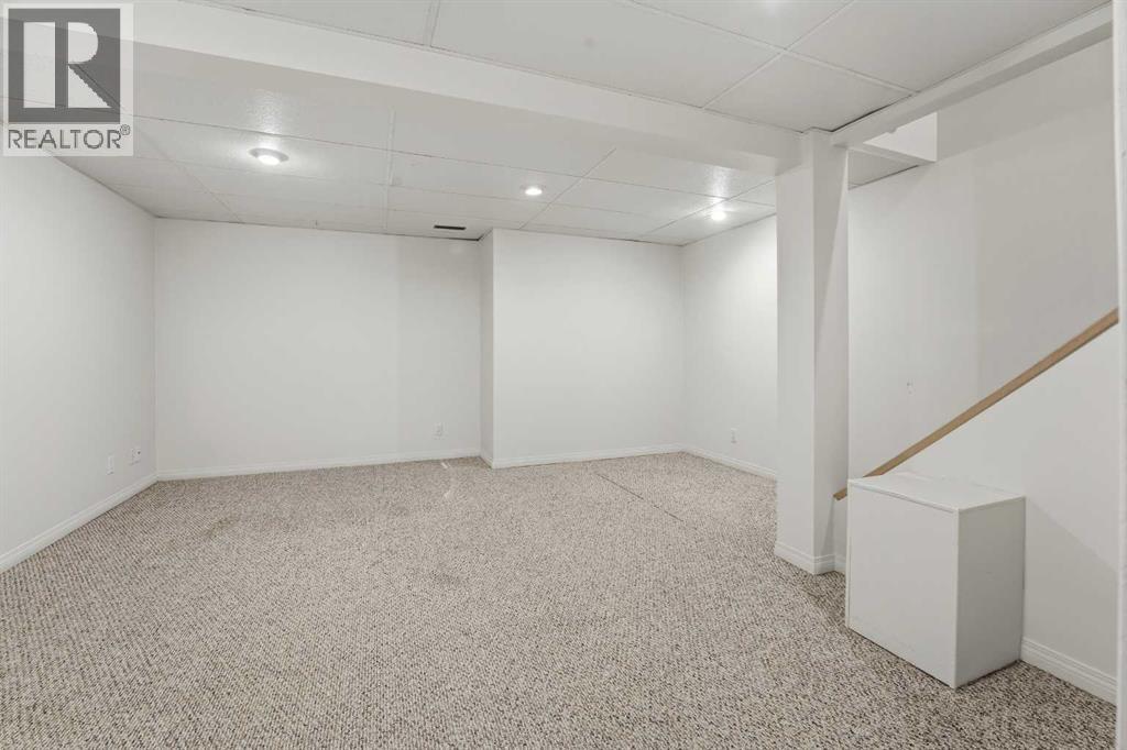 2 Davis Close, Red Deer