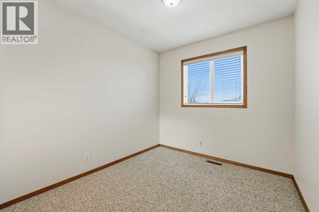 2 Davis Close, Red Deer