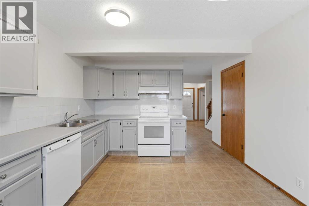 2 Davis Close, Red Deer