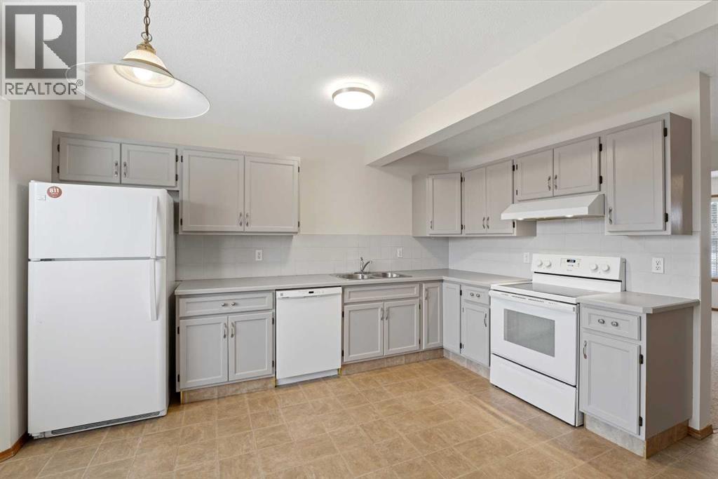 2 Davis Close, Red Deer