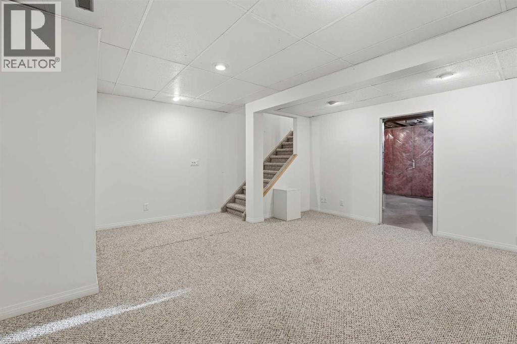 2 Davis Close, Red Deer