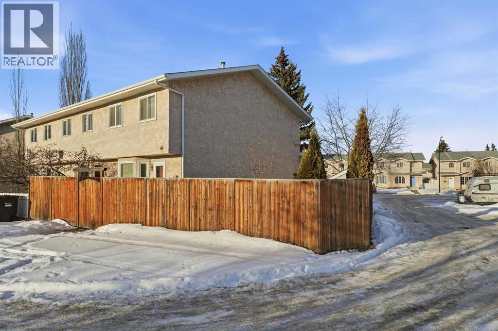 2 Davis Close, Red Deer
