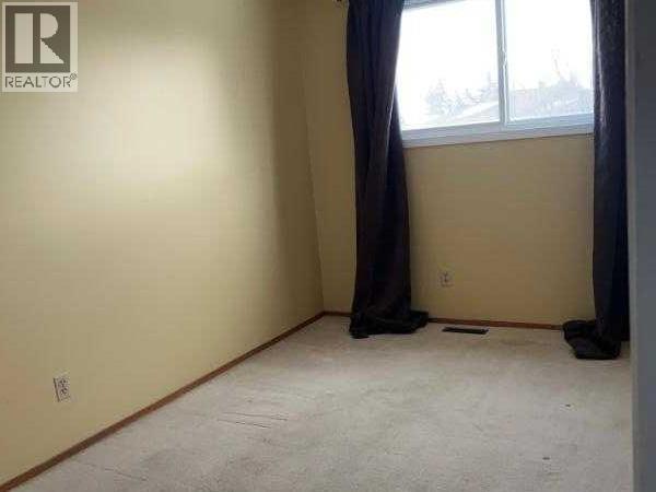 Single Family House 4 Level for Sale in  Penworth Road SE Penbrooke Meadows Calgary 