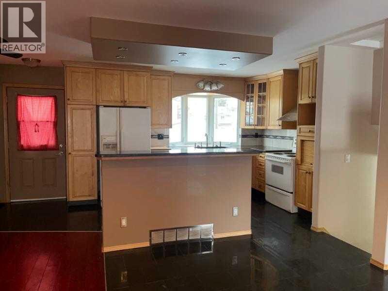 Single Family House 4 Level for Sale in  Penworth Road SE Penbrooke Meadows Calgary 