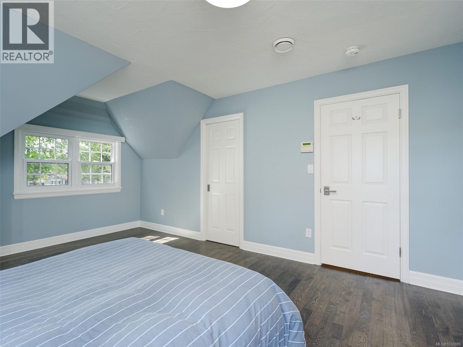 3977 LEXINGTON AVE - 14