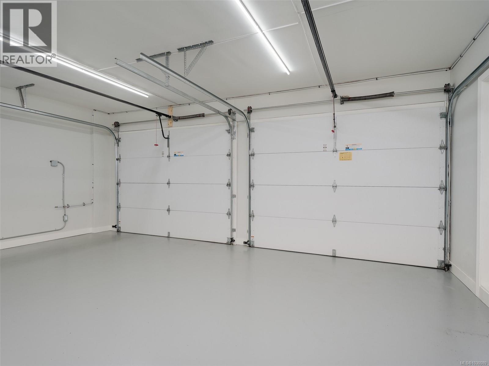 3977 LEXINGTON AVE - 35