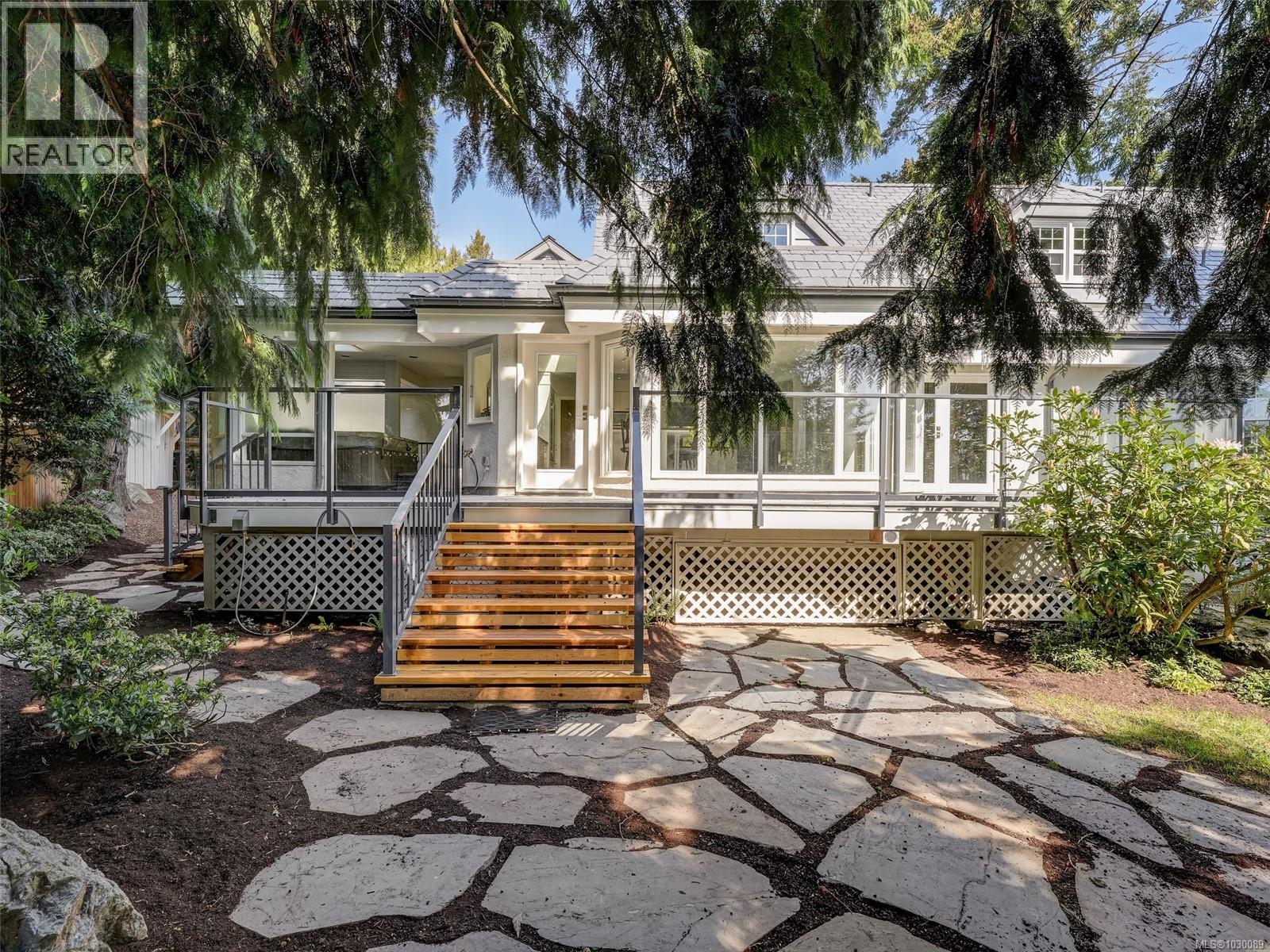 3977 LEXINGTON AVE - 44