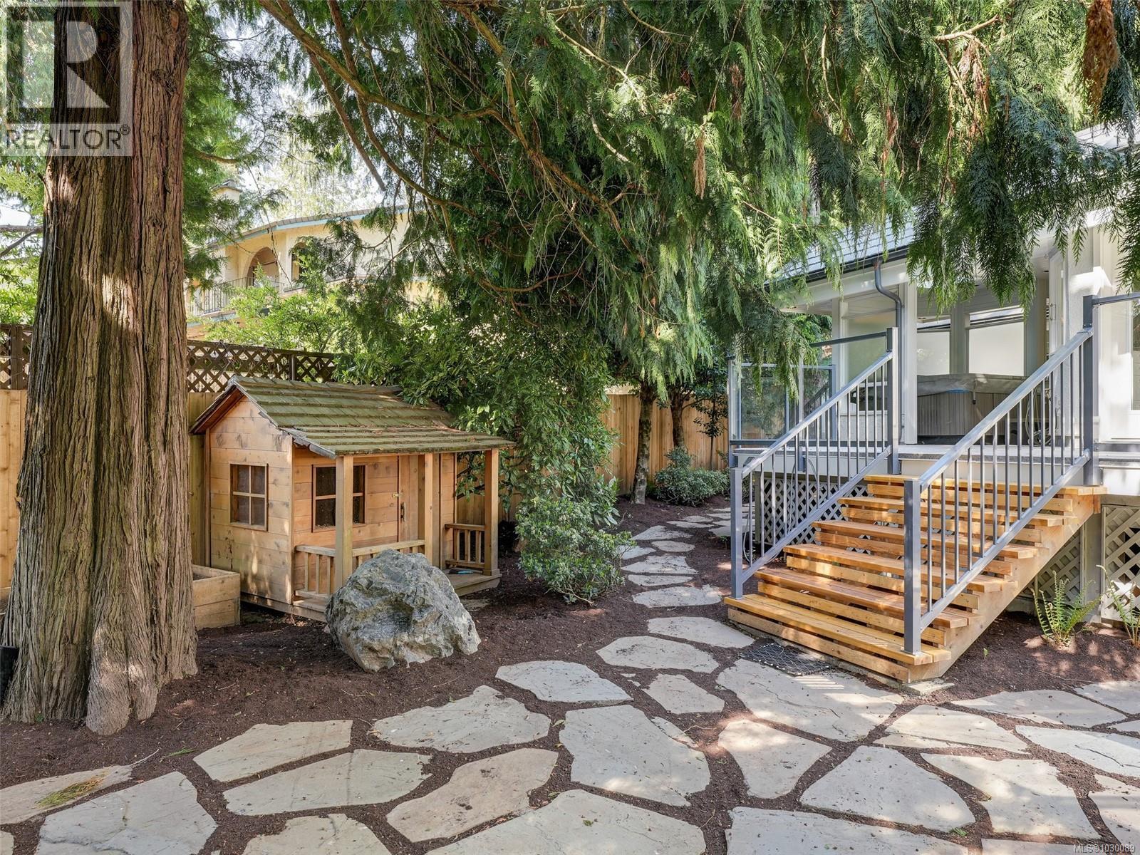 3977 LEXINGTON AVE - 42