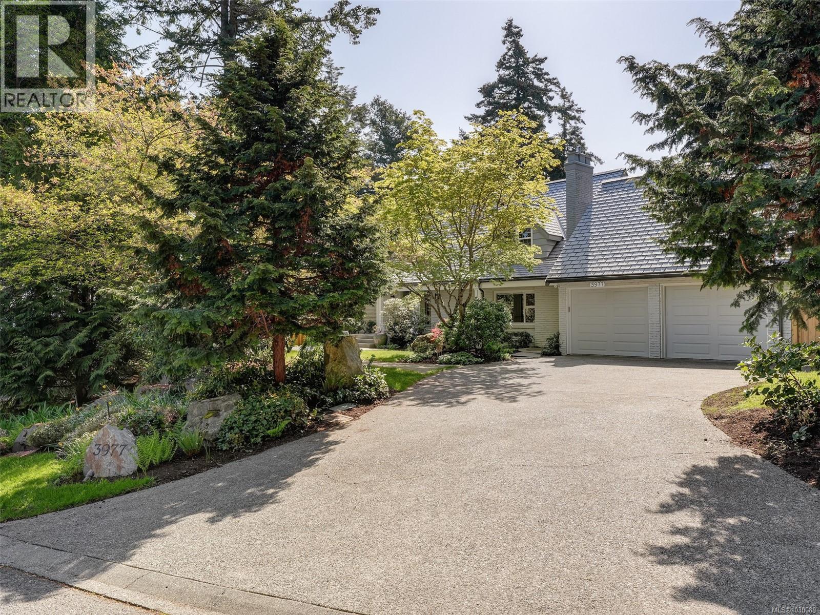 3977 LEXINGTON AVE - 47