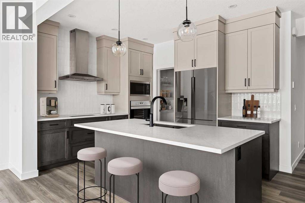 Single Family House for Sale in  Silver Spruce Grove SW Silverado Calgary 