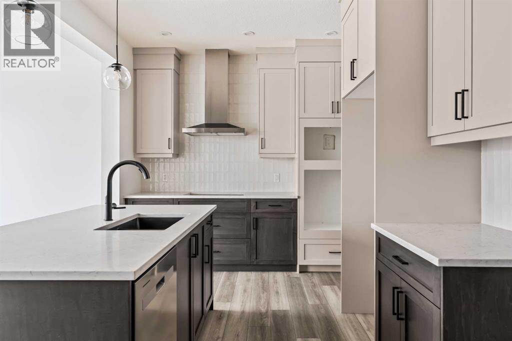 Single Family House for Sale in  Silver Spruce Grove SW Silverado Calgary 