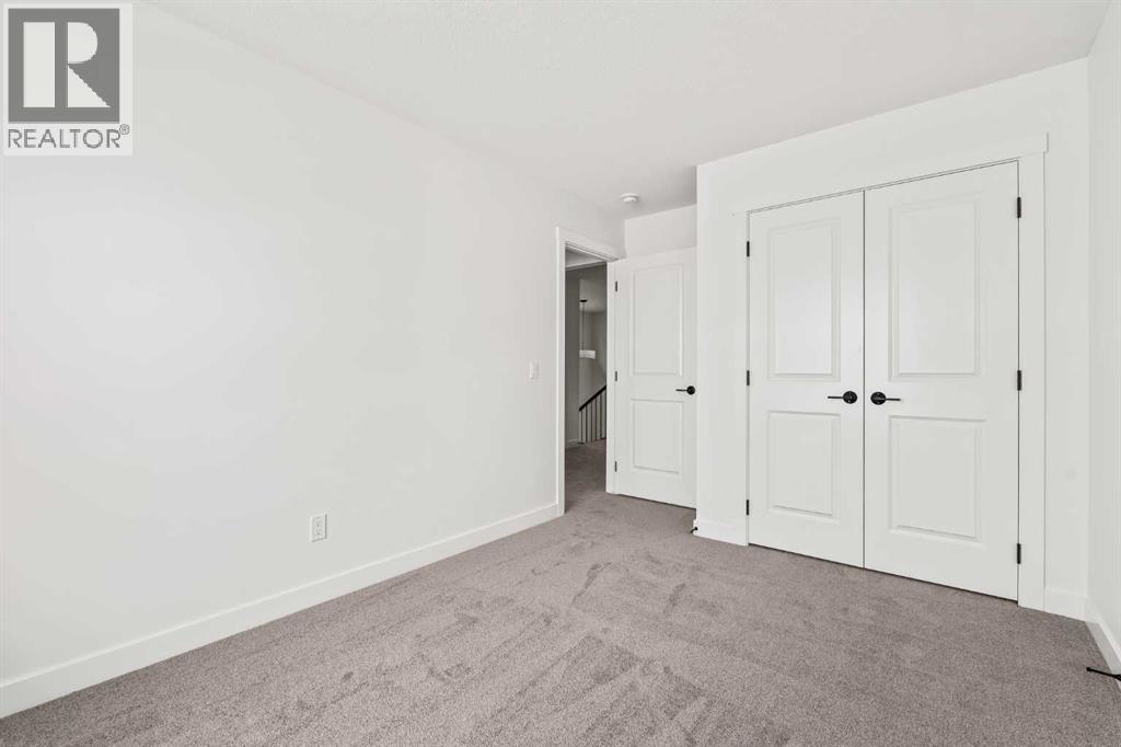 Single Family House for Sale in  Silver Spruce Grove SW Silverado Calgary 