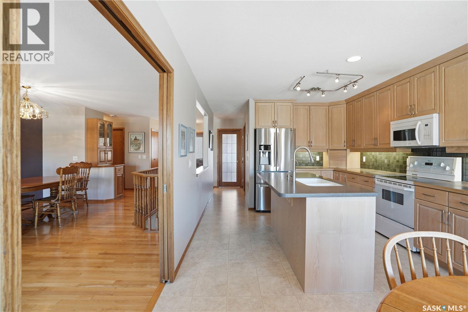 #4 330 STODOLA COURT - 17