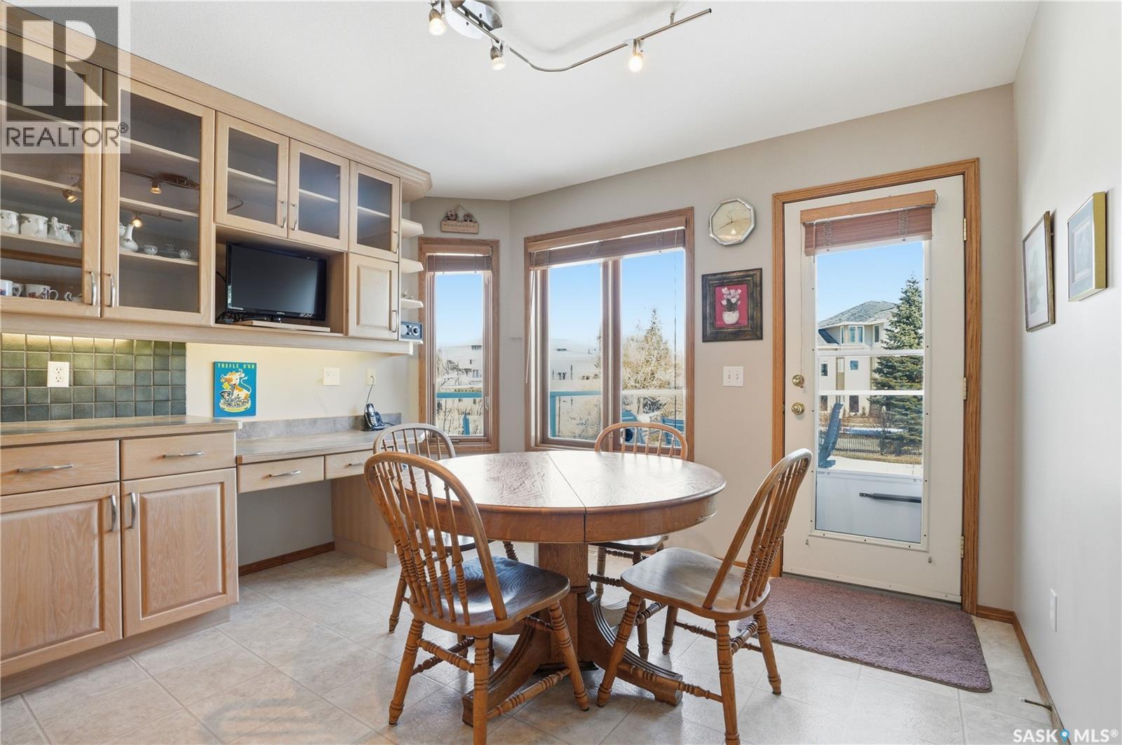 #4 330 STODOLA COURT - 18