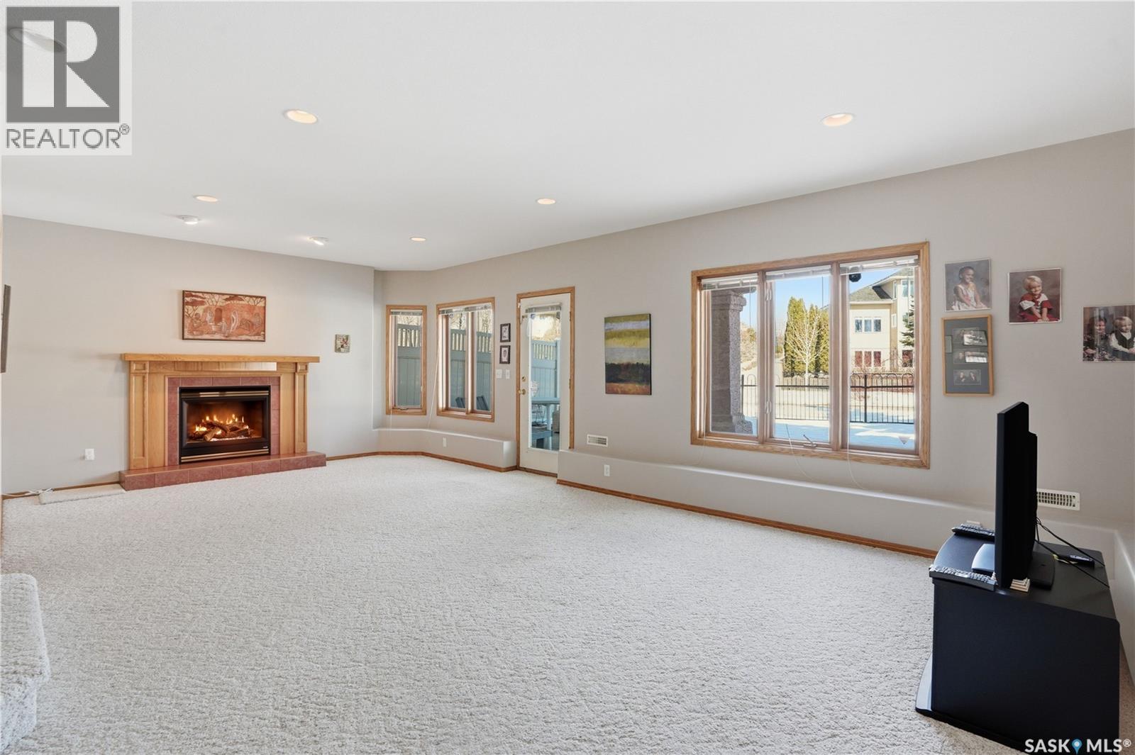 #4 330 STODOLA COURT - 29