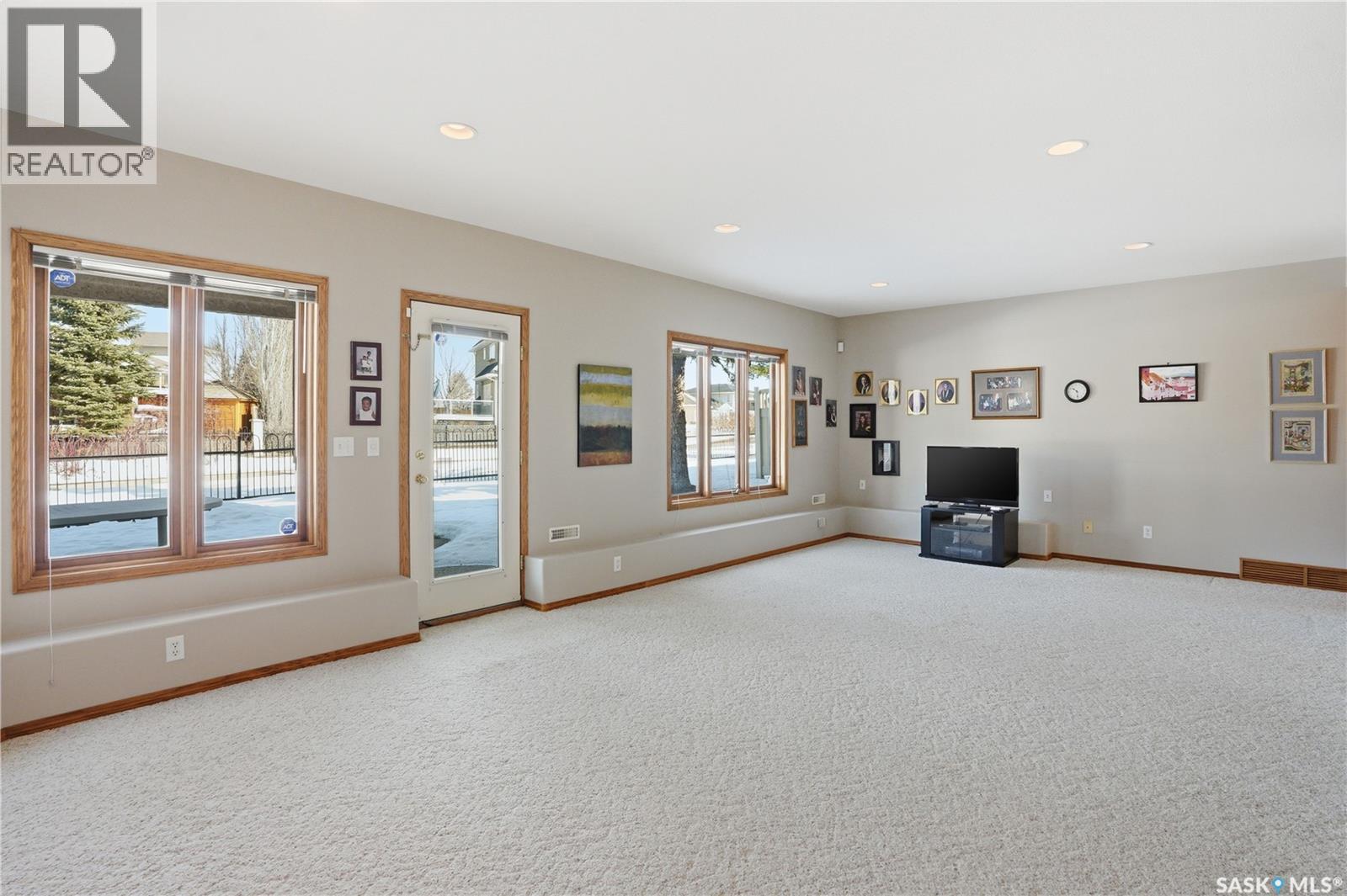 #4 330 STODOLA COURT - 31