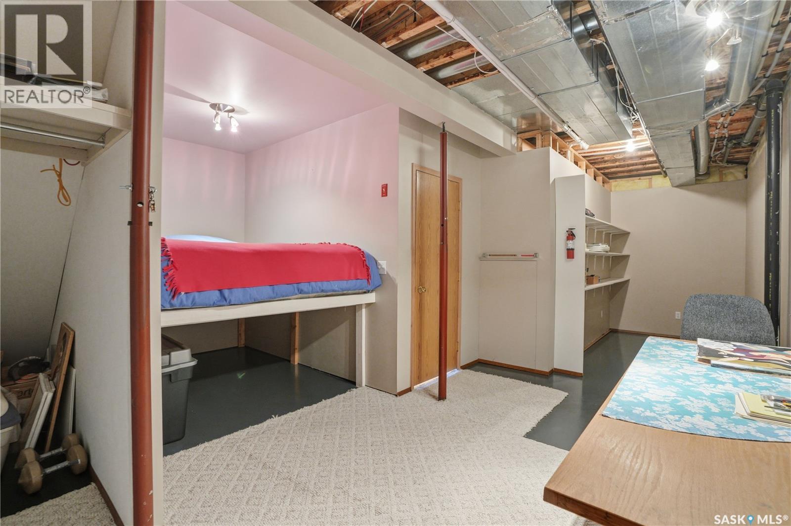 #4 330 STODOLA COURT - 36