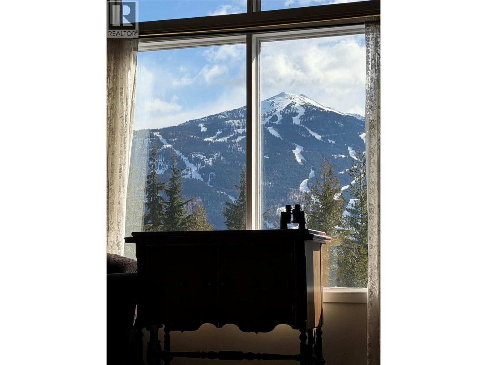 2180 Clough Road, Revelstoke