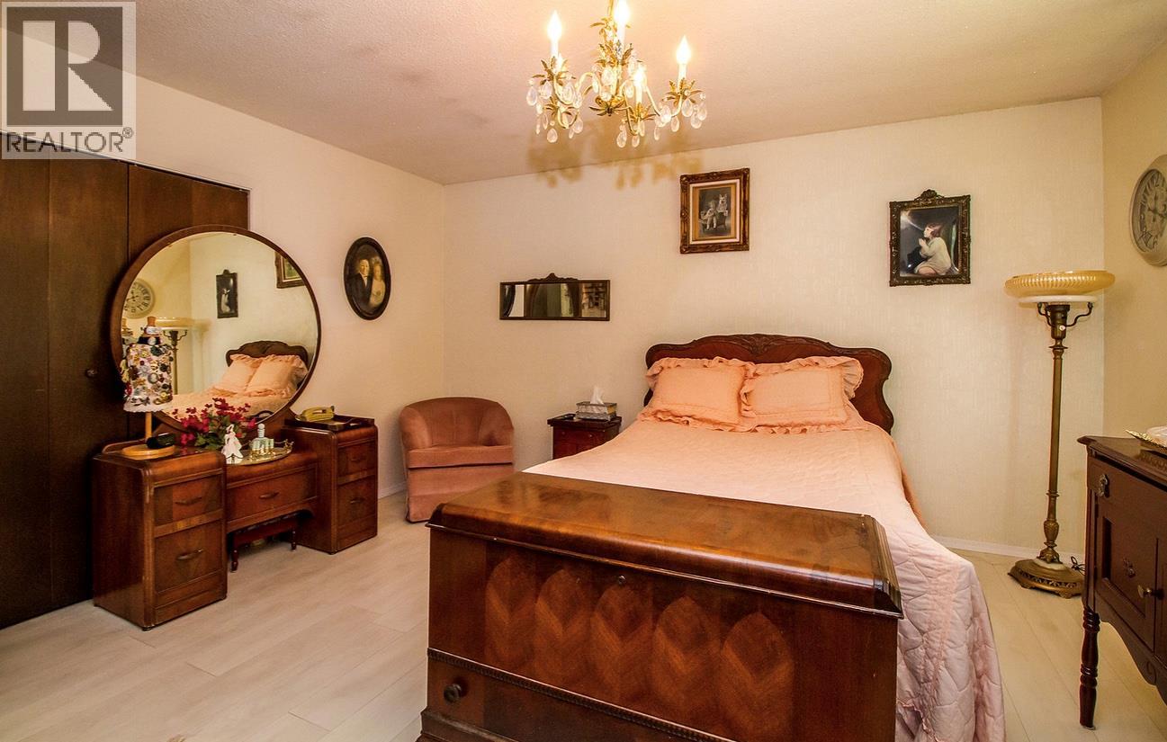 2180 Clough Road, Revelstoke