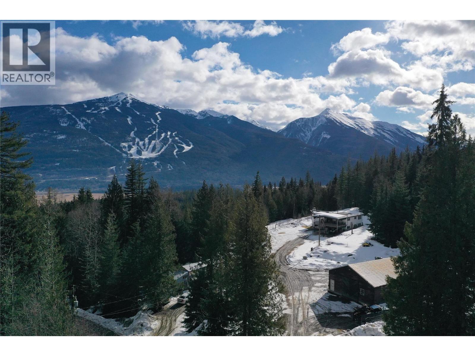 2180 Clough Road, Revelstoke