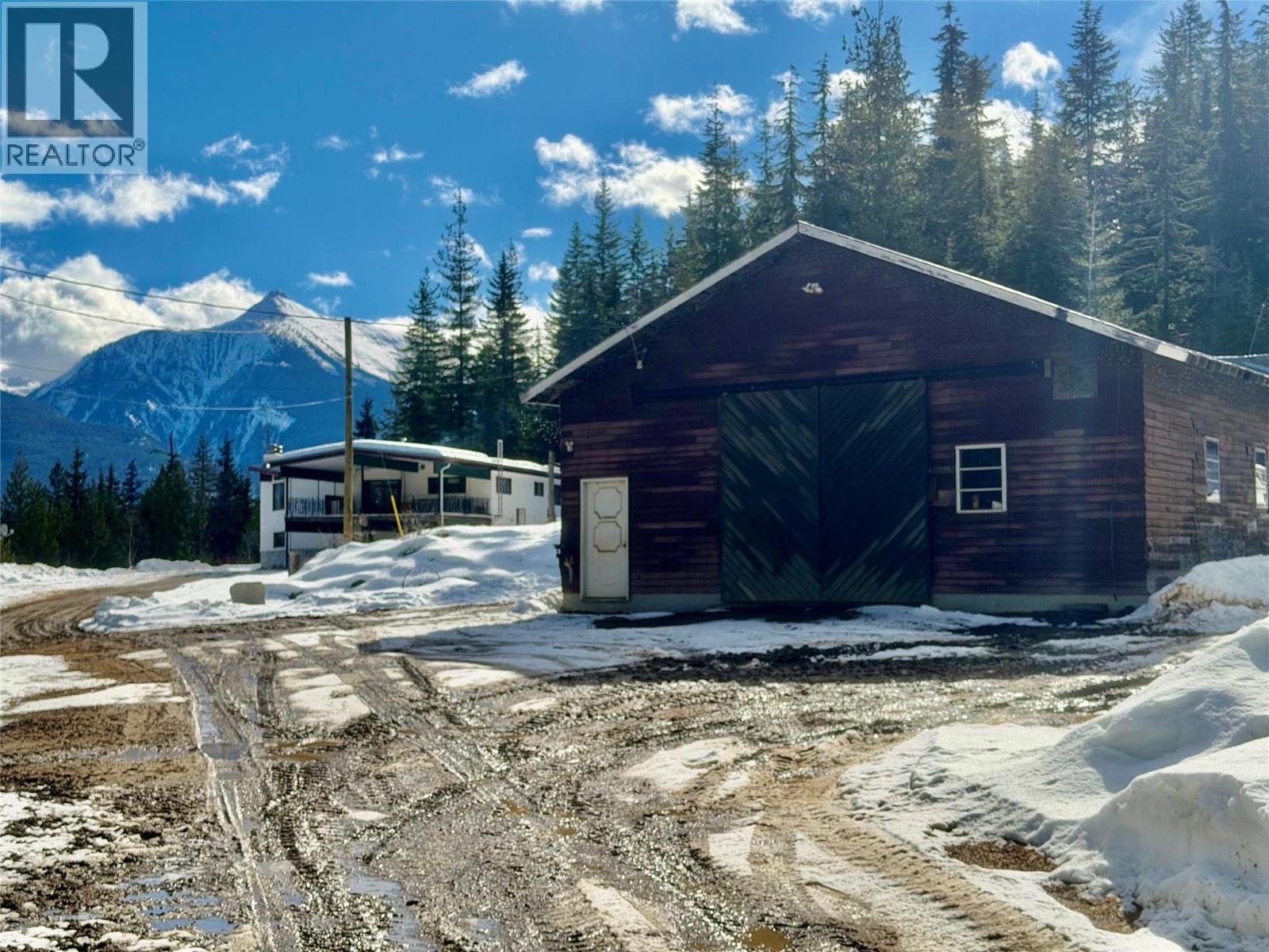 2180 Clough Road, Revelstoke