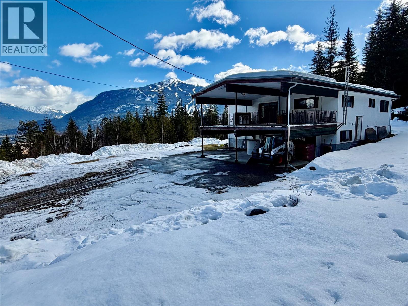 2180 Clough Road, Revelstoke