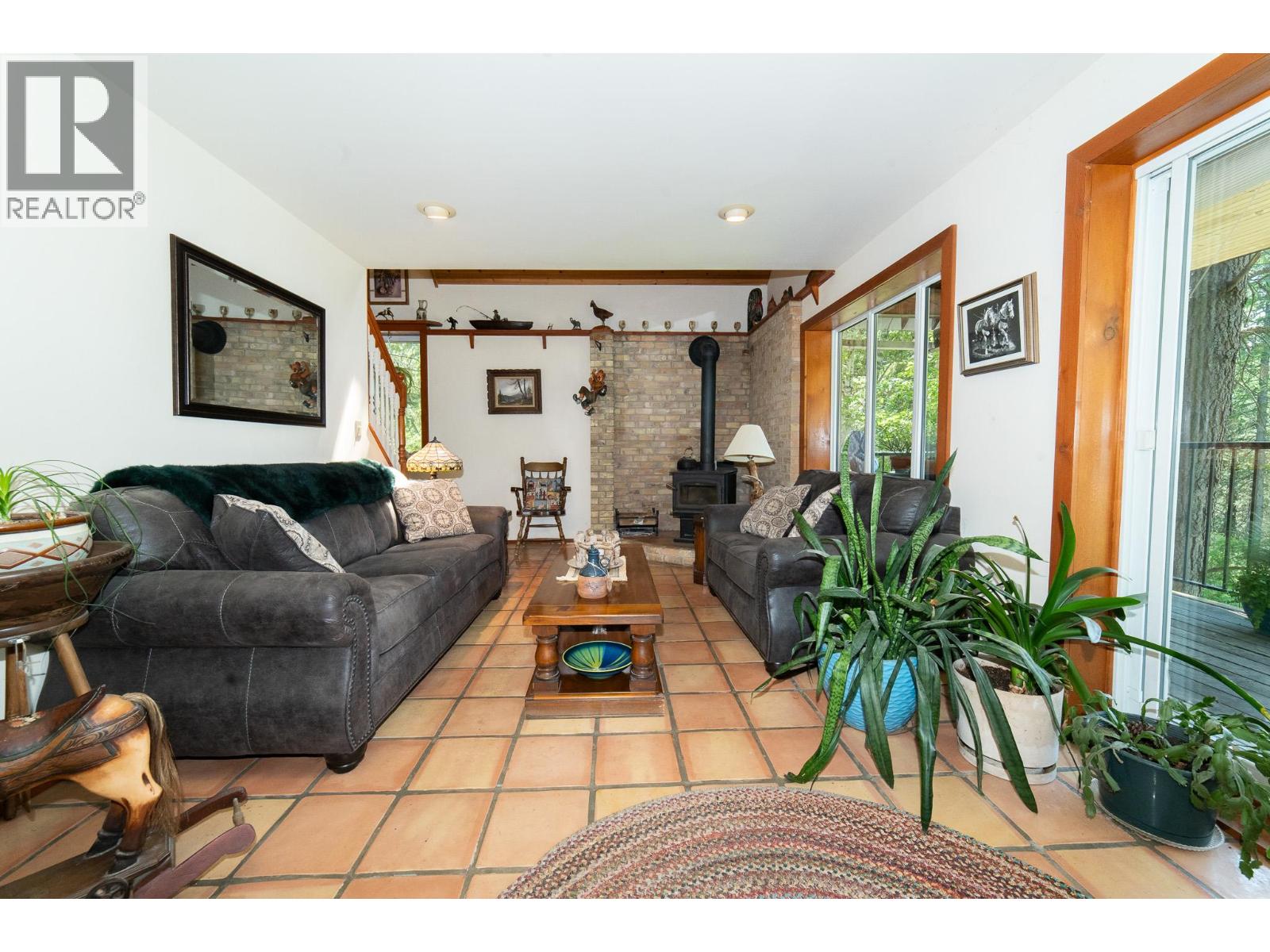 702 FORNER Road, Lister