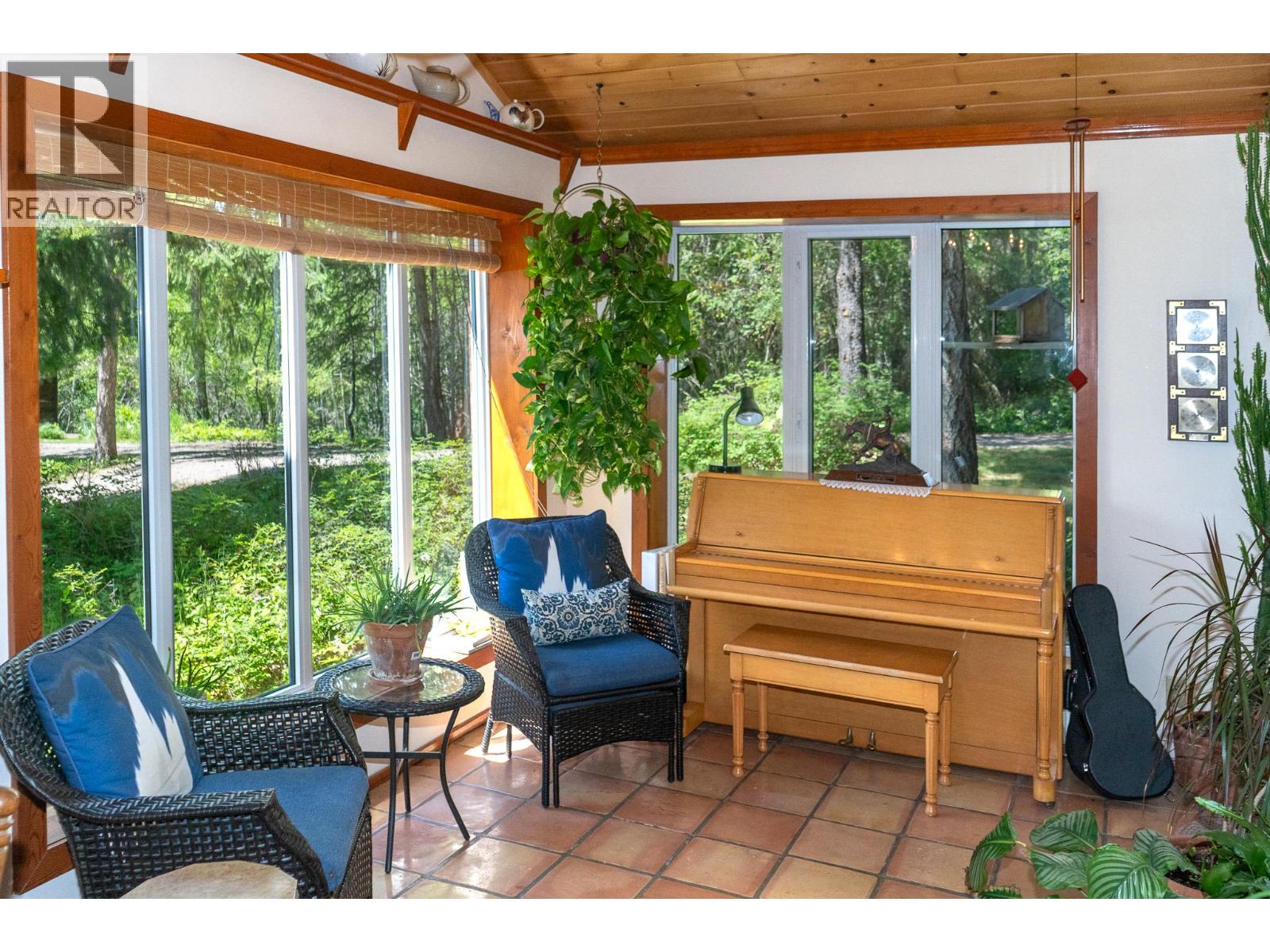 702 FORNER Road, Lister