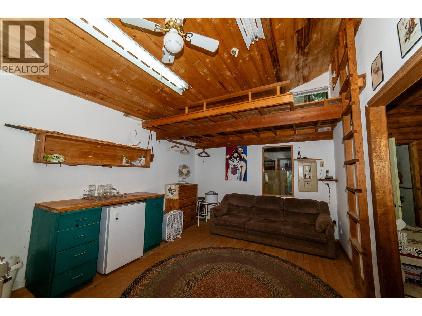 702 FORNER Road, Lister