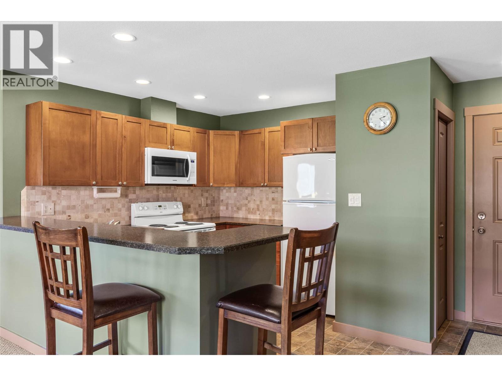 1170 Montgomery Place, Chase