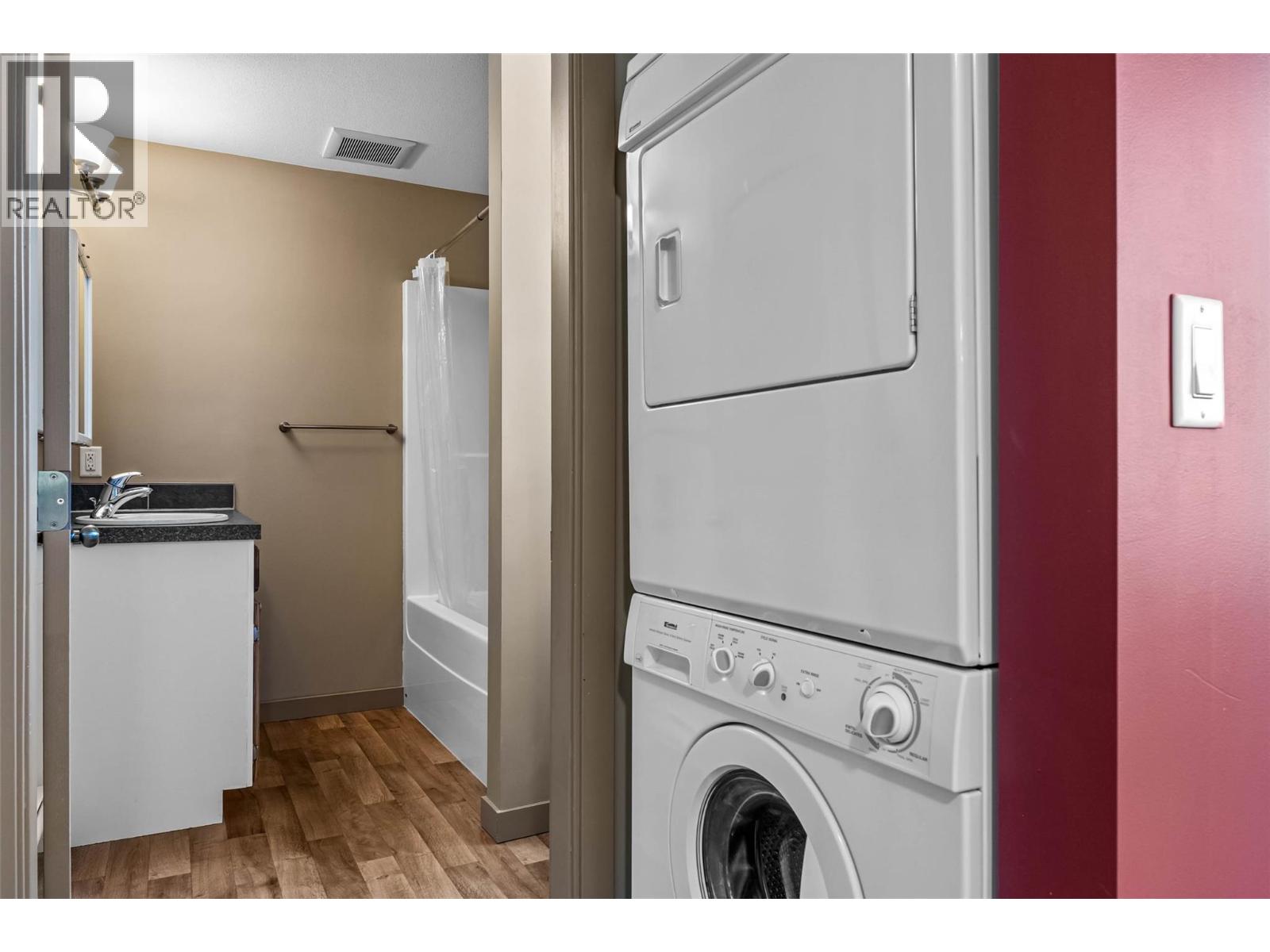 1170 Montgomery Place, Chase