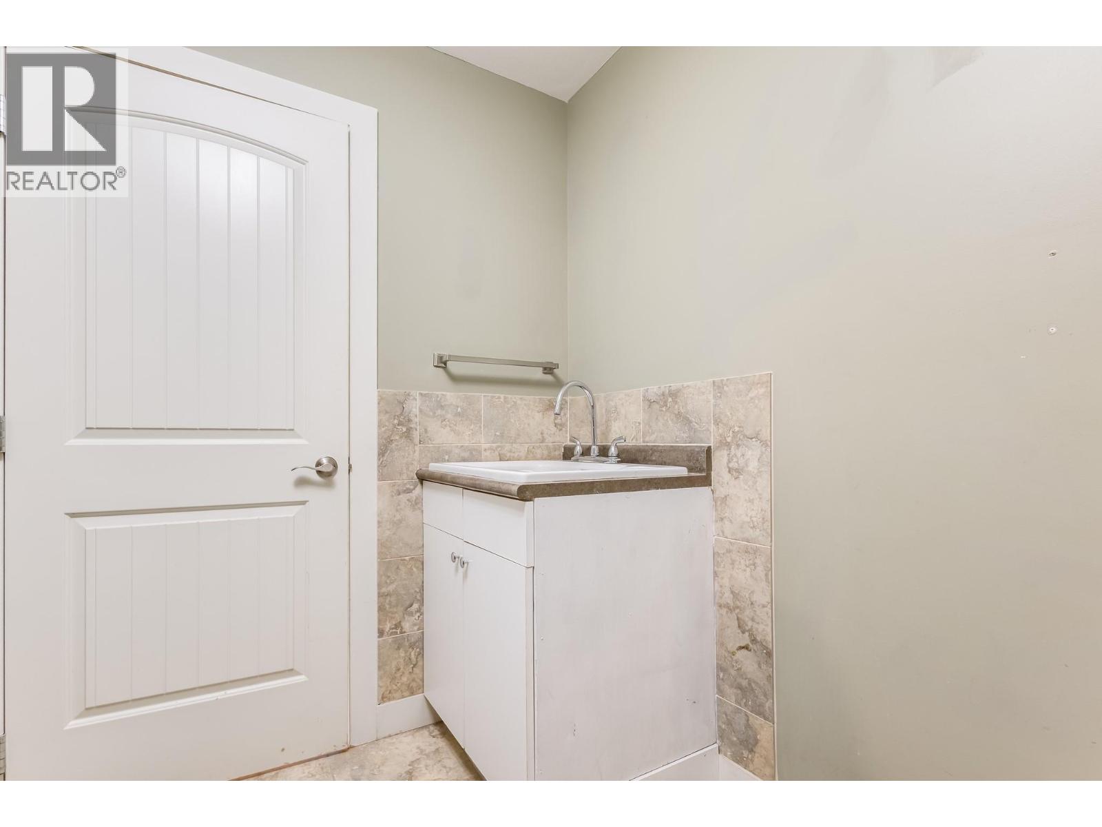 2061 Bernau Court, Lake Country