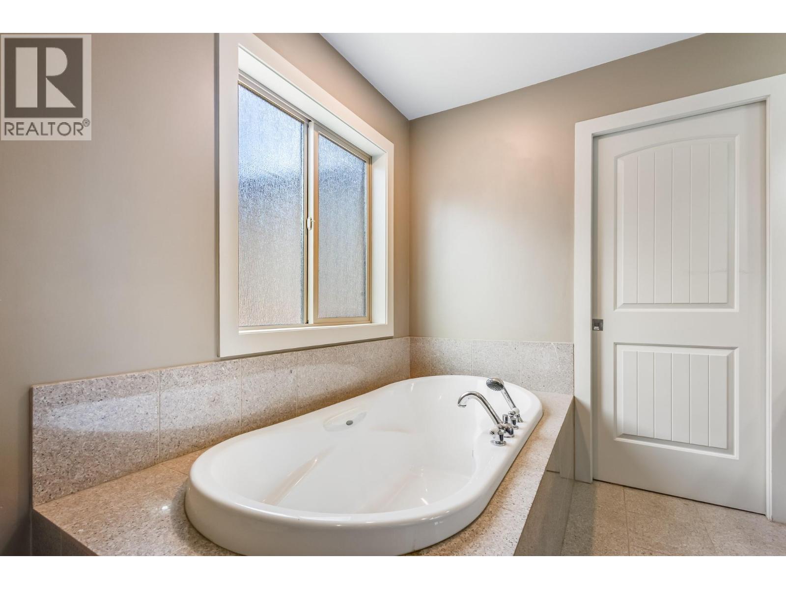 2061 Bernau Court, Lake Country