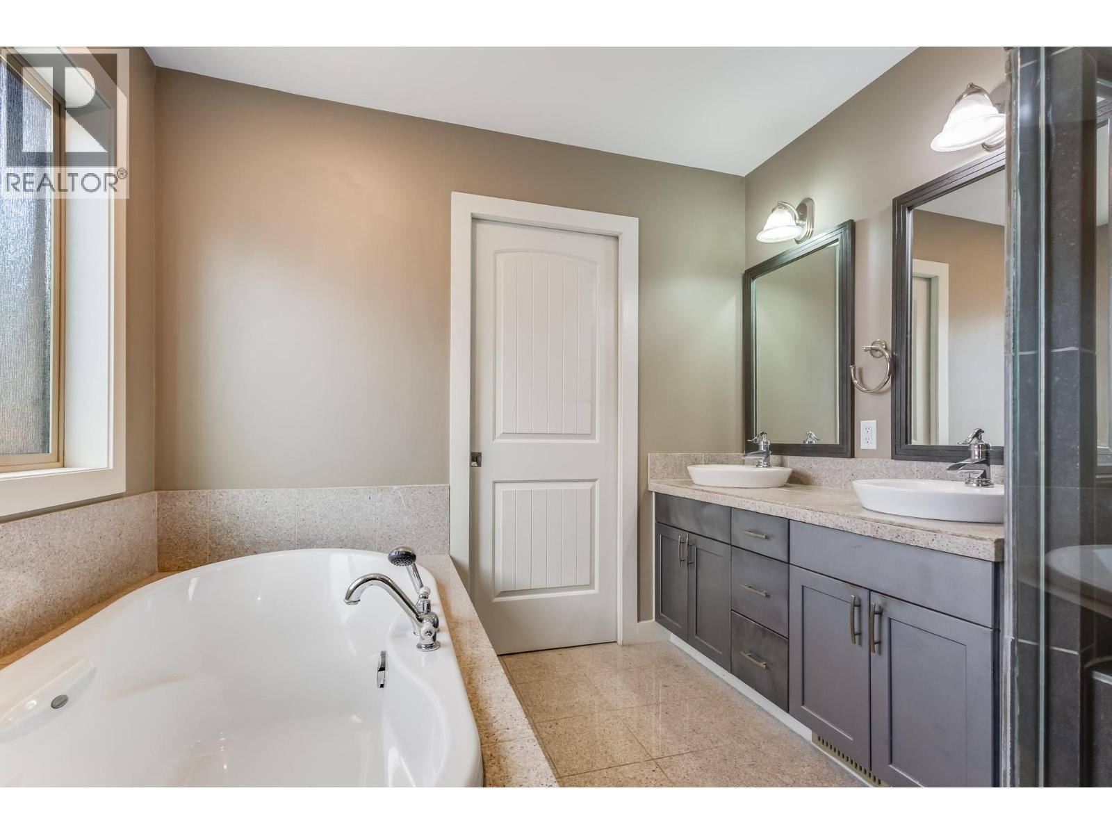 2061 Bernau Court, Lake Country