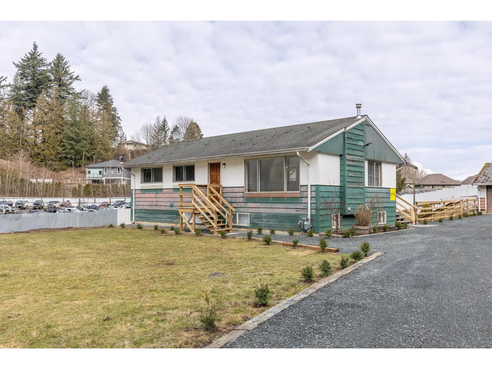 4777 CULTUS LAKE ROAD, Vedder Mountain, Cultus Lake