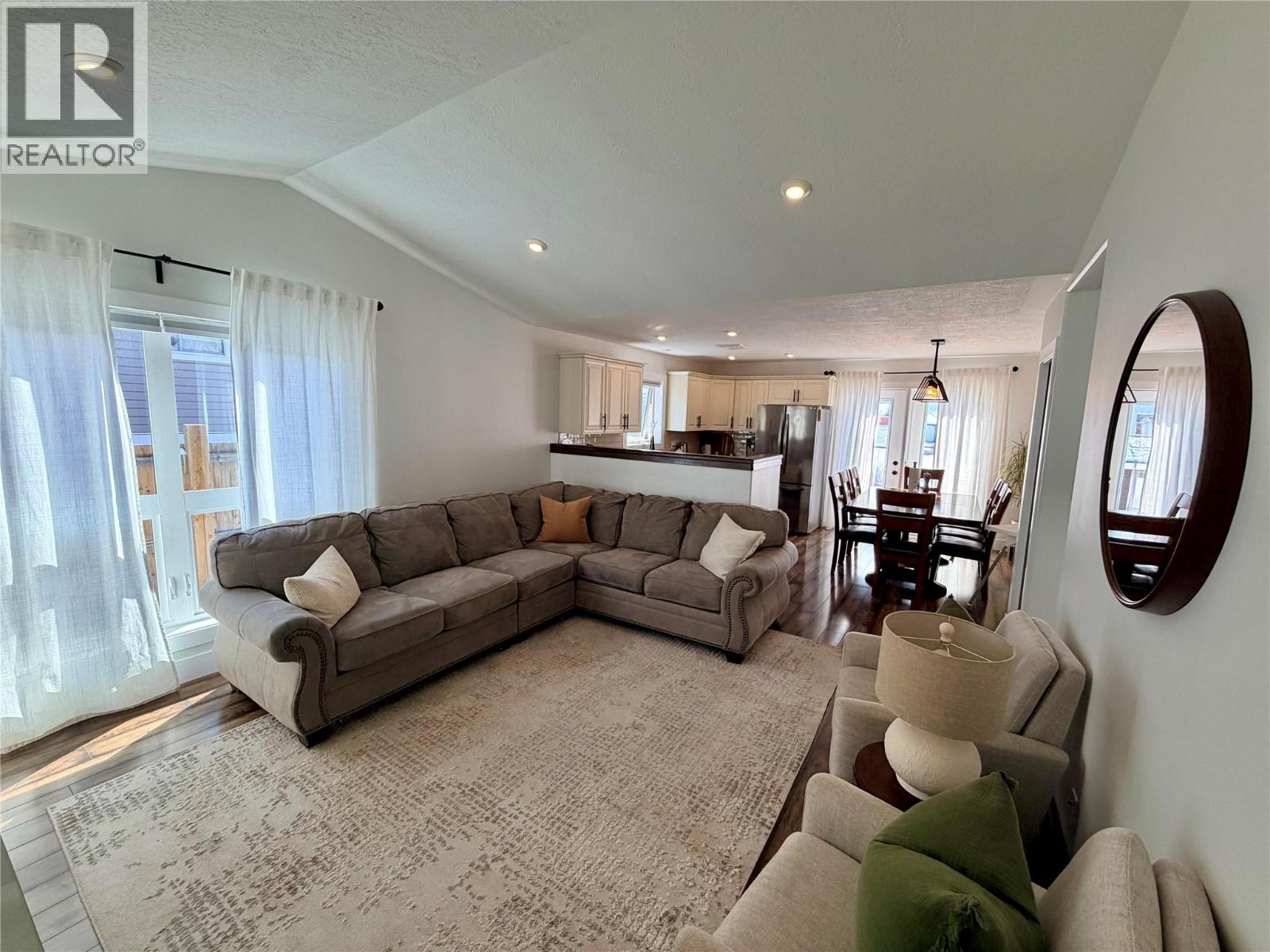 1327 101 Avenue, Dawson Creek