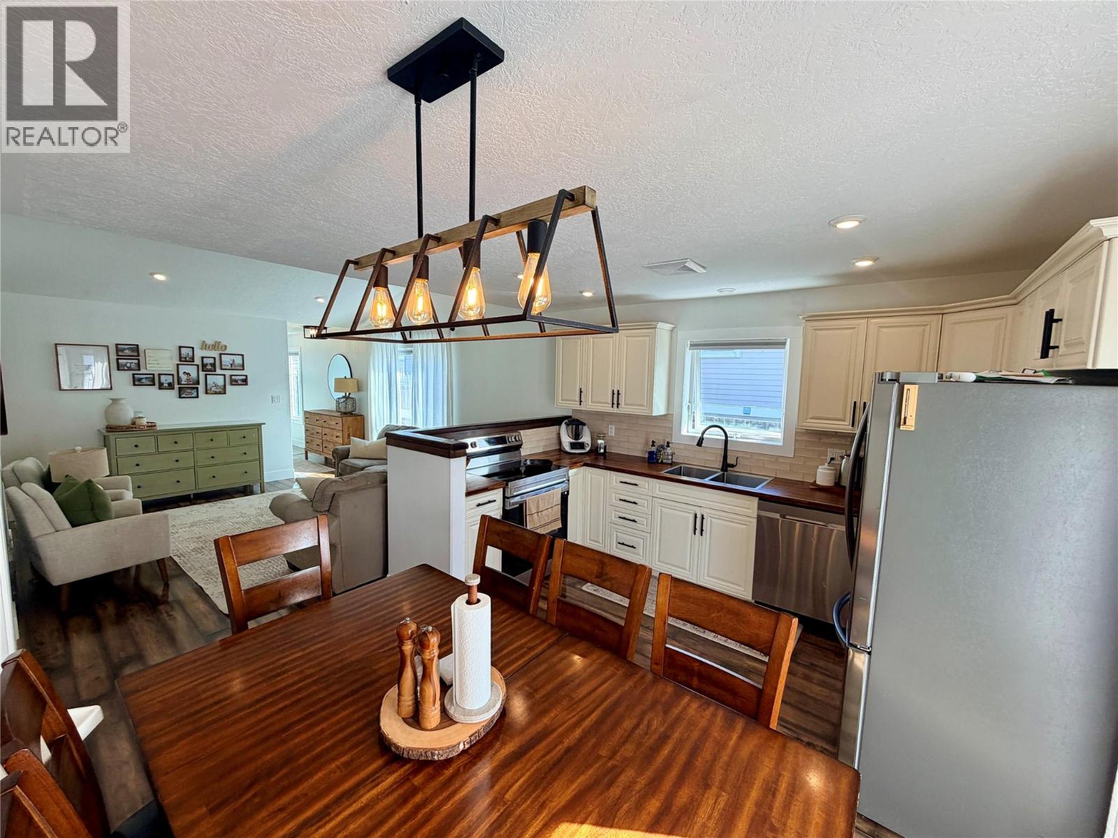 1327 101 Avenue, Dawson Creek