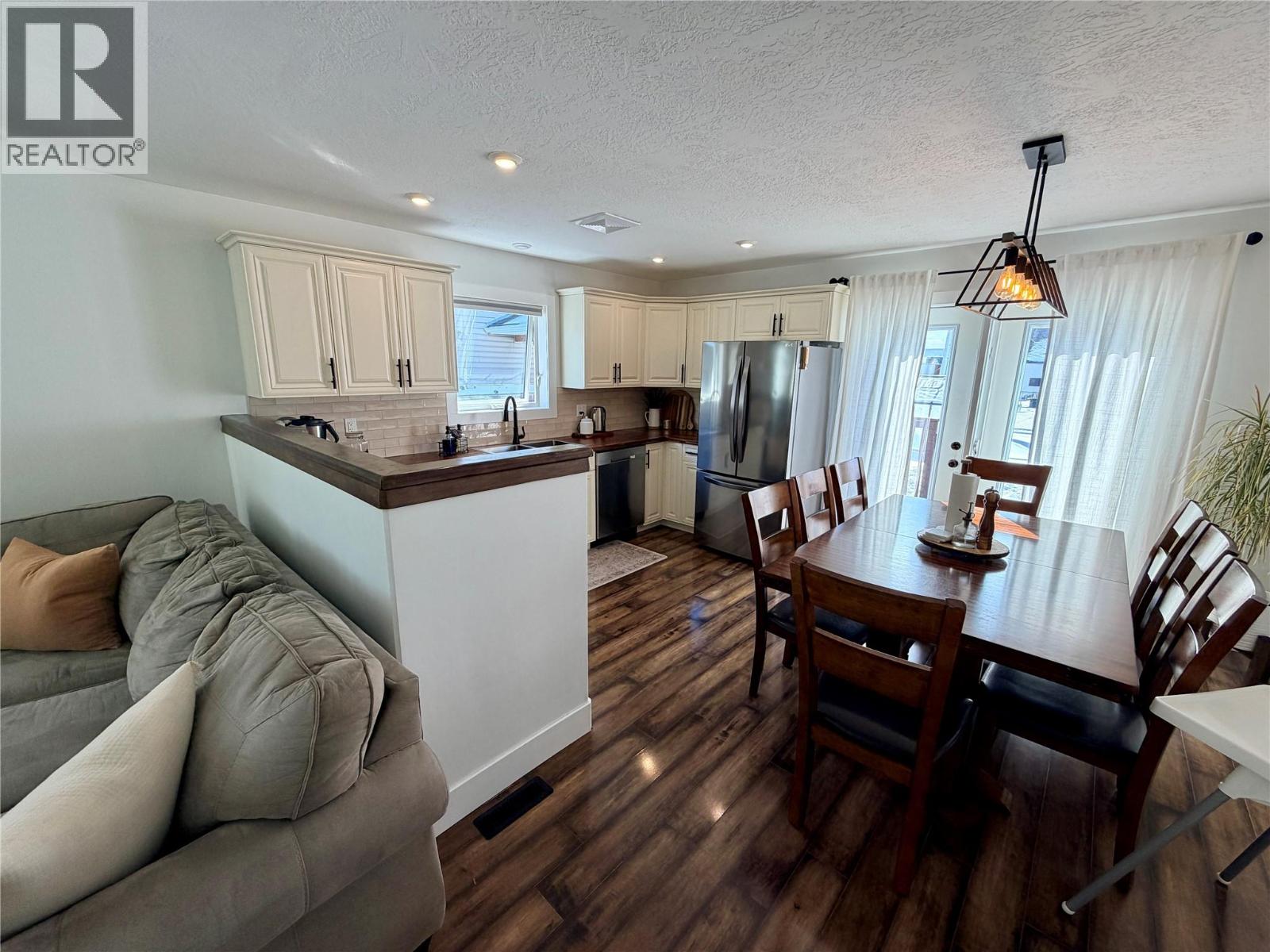 1327 101 Avenue, Dawson Creek