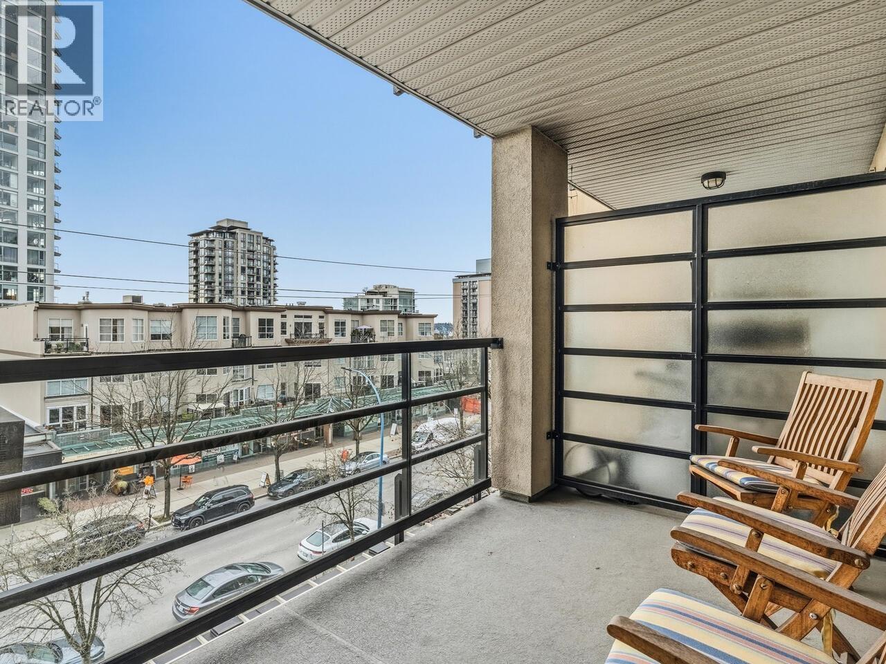 402 124 W 3RD STREET, North Vancouver