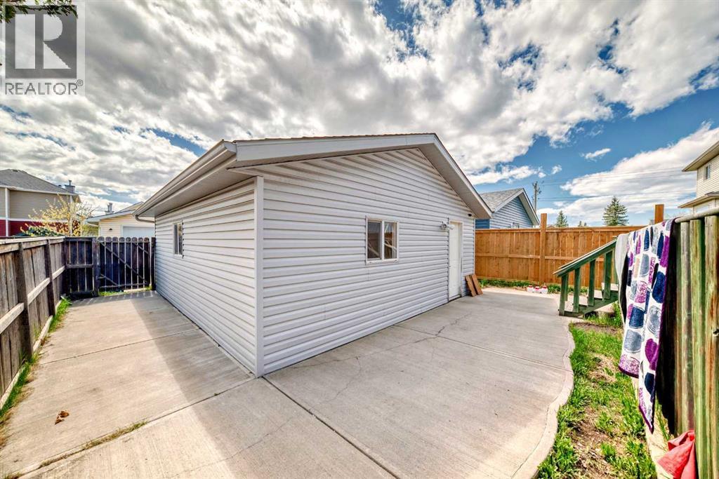 Single Family House for Sale in  Taralea Gardens NE Taradale Calgary 