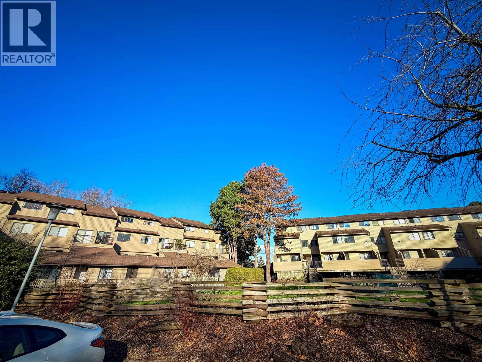 102 8040 COLONIAL DRIVE, Richmond