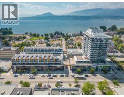 318 3030 Pandosy Street, Kelowna