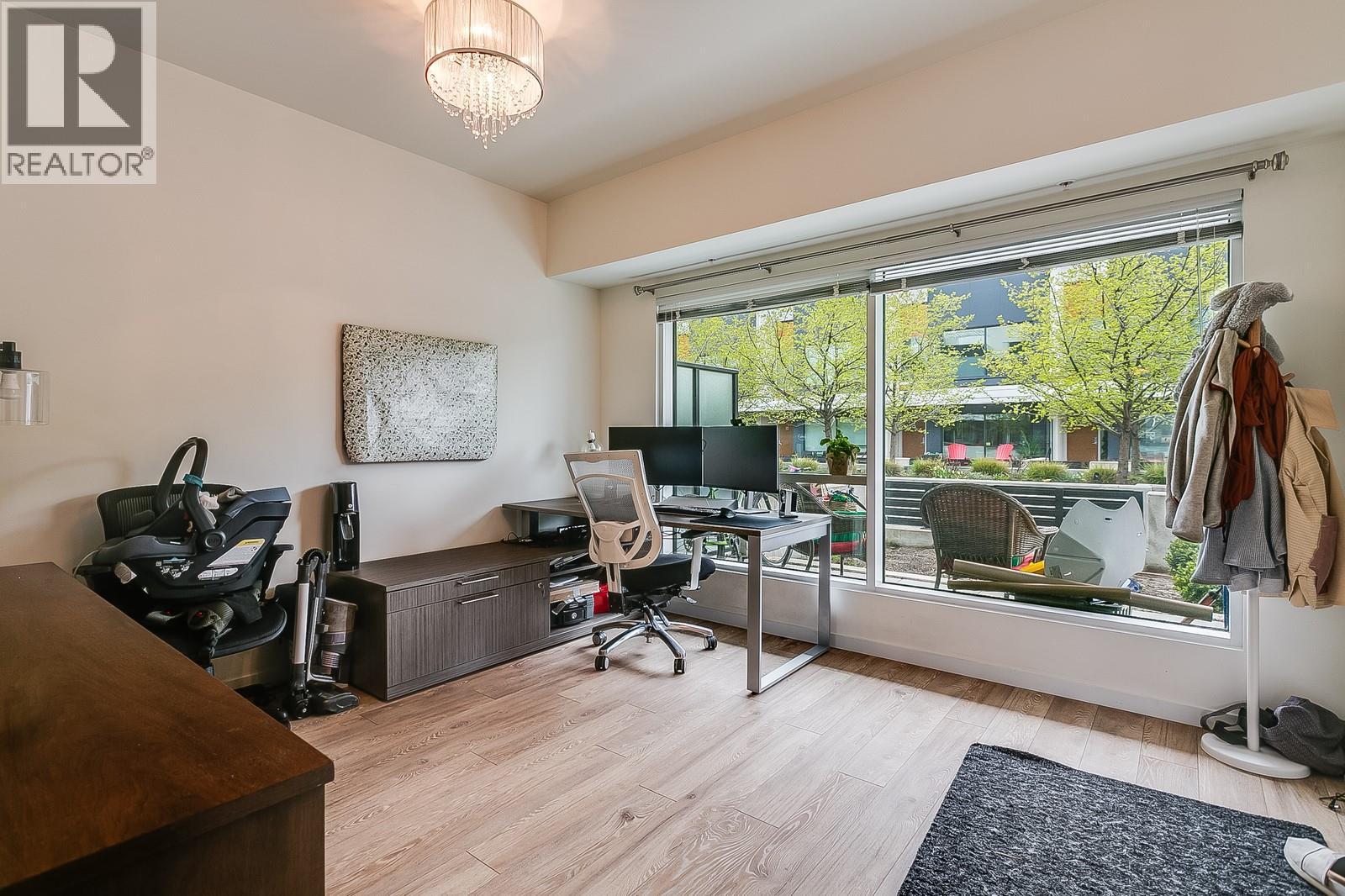 318 3030 Pandosy Street, Kelowna