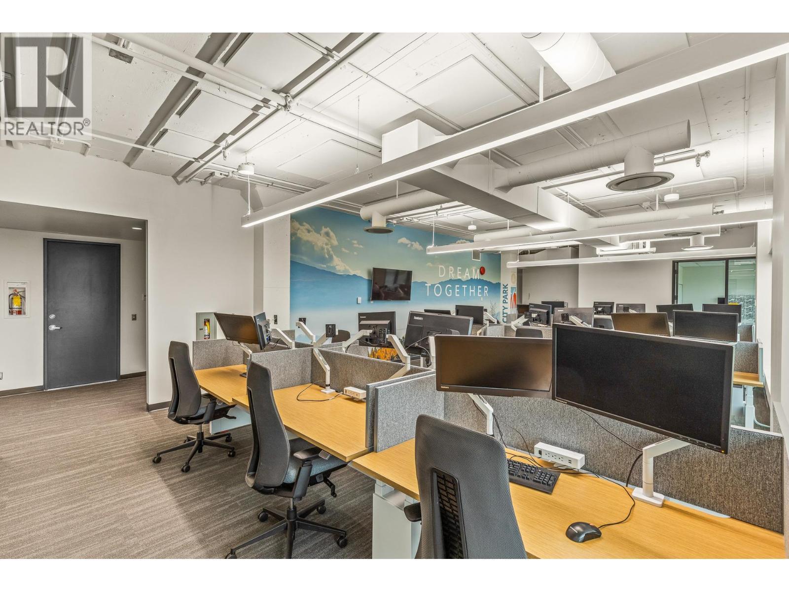 300 1628 Dickson Avenue, Kelowna