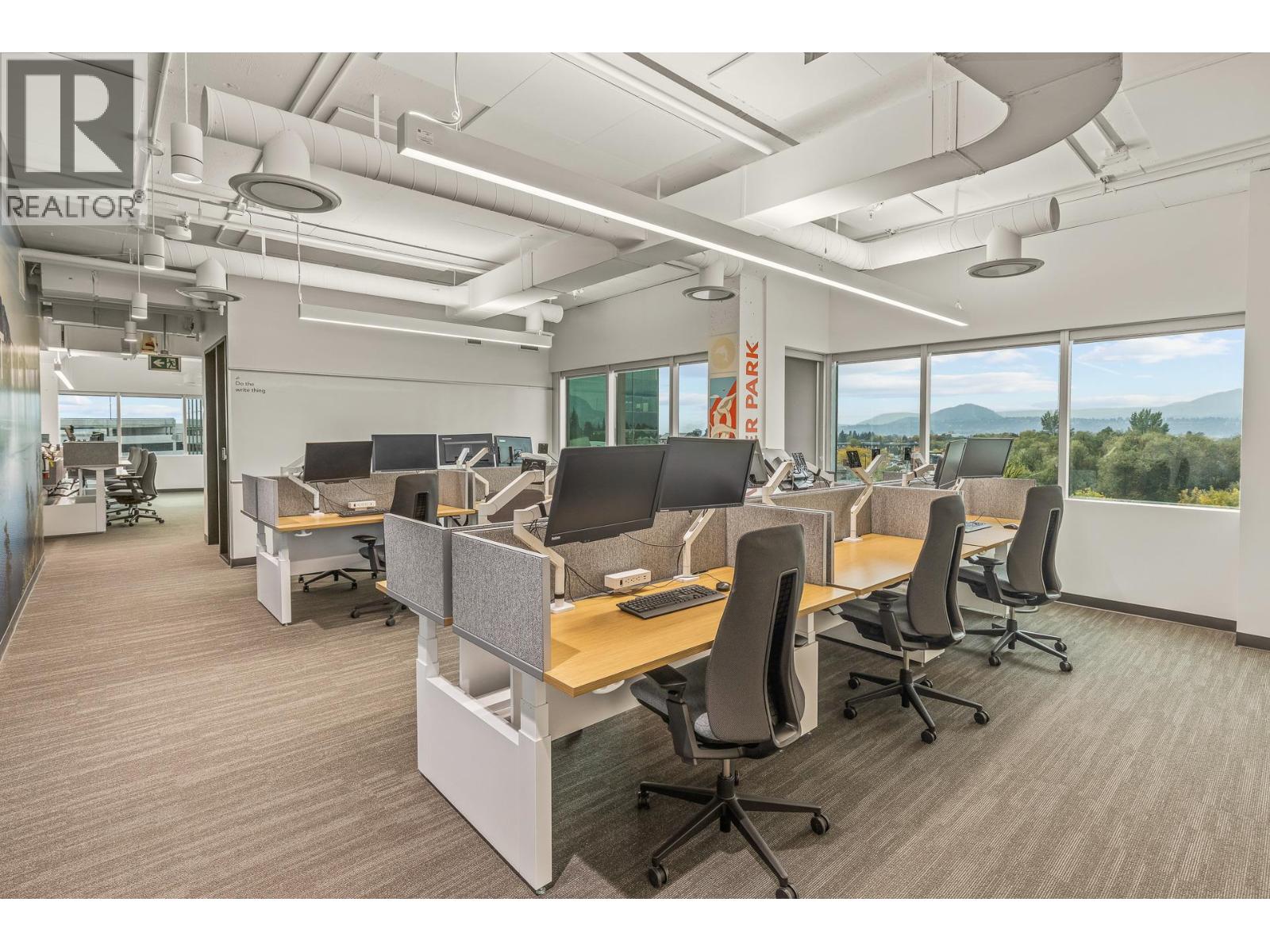 300 1628 Dickson Avenue, Kelowna