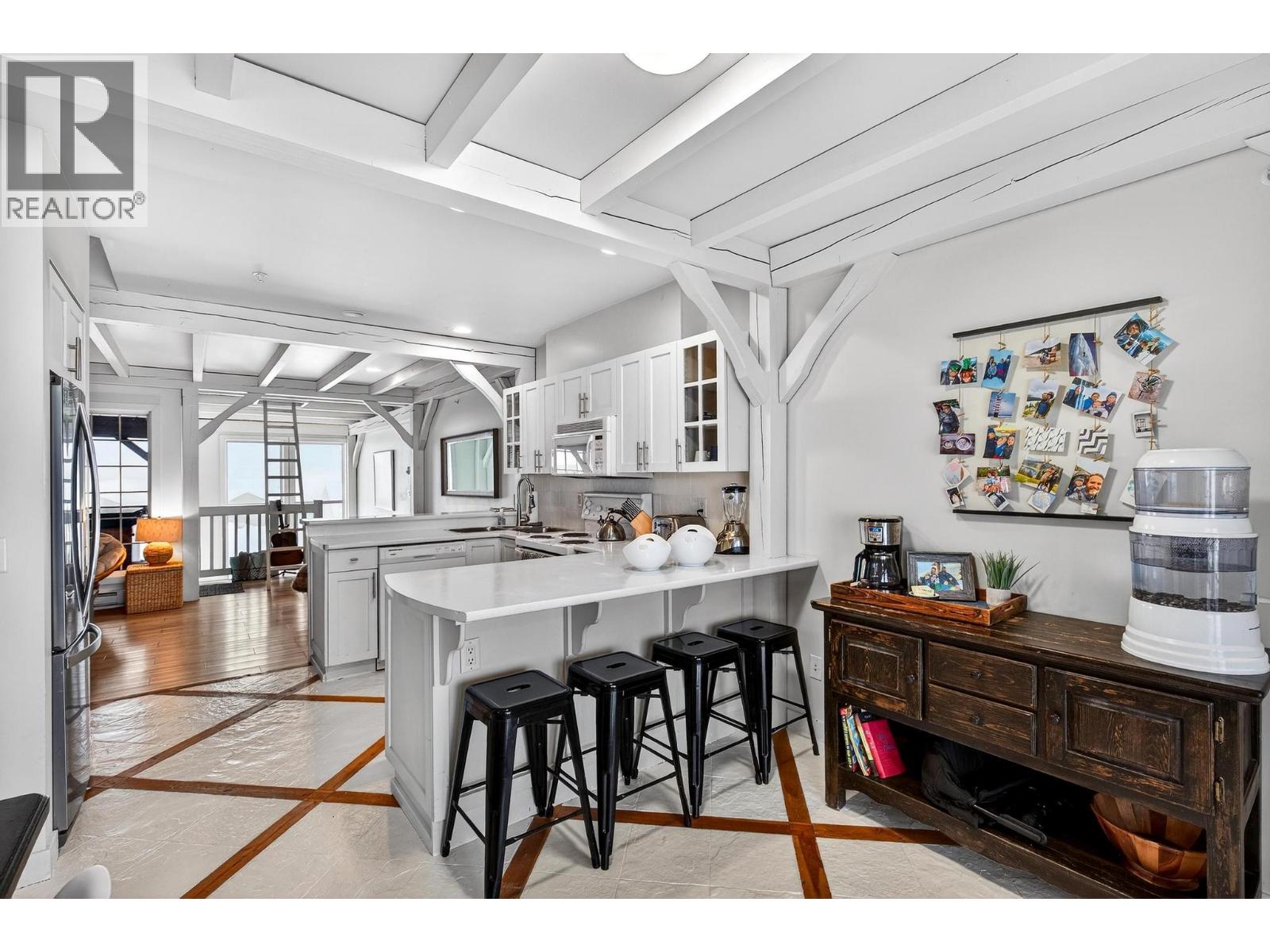 13 220 Kettleview Road, Big White